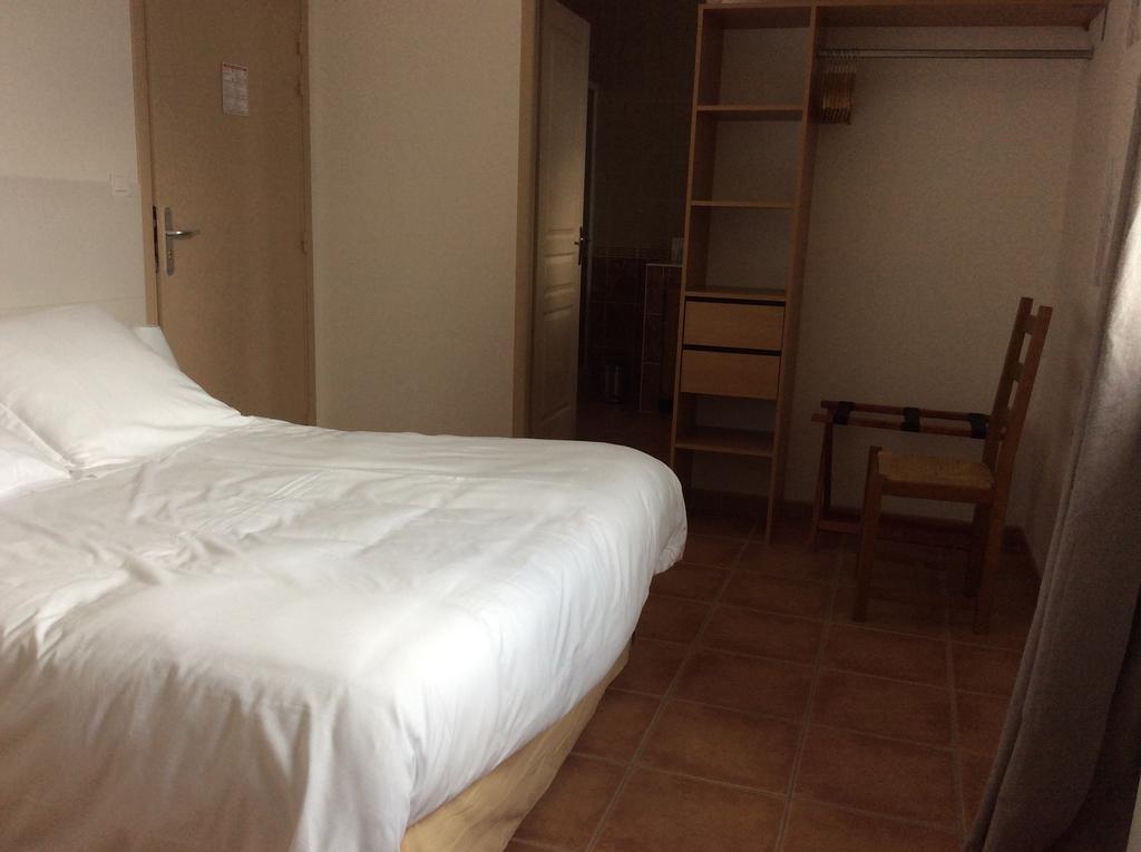 La Campagne De Petre Hotel Entrevennes Kültér fotó